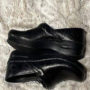 Dansko black with print - size 39